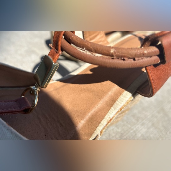 🤑💰🤑 3/$10.00 budle item 🤑💰🤑 
Women’s Venus platform heels - Picture 2 of 7